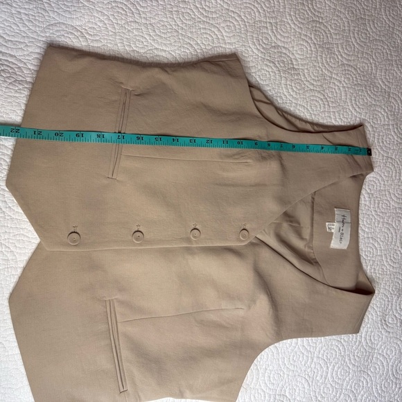Haver and Blair Beige Button-Up Vest - Picture 5 of 7